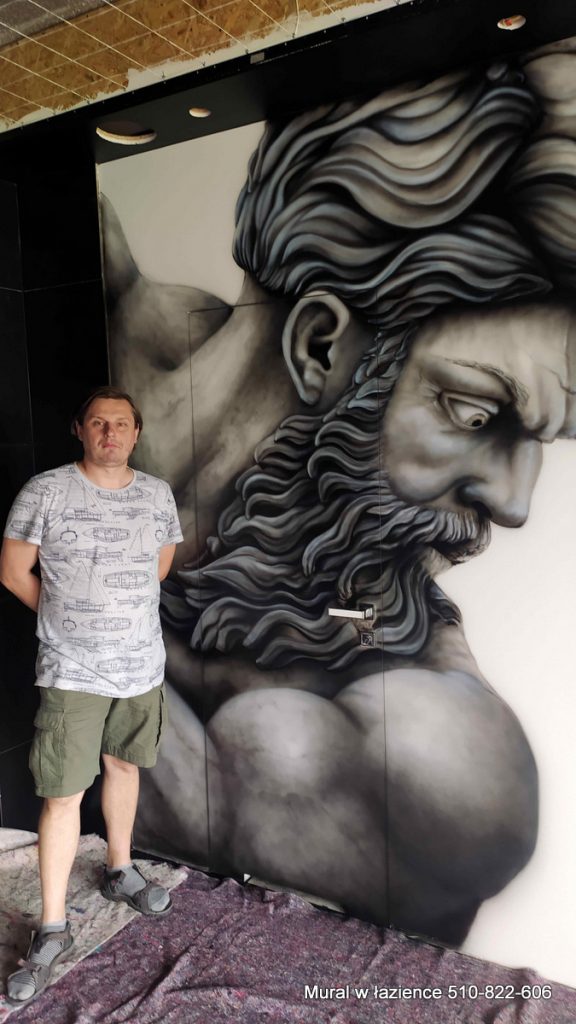 Mural w łazience, malowanie Boga Posejdona, ciekawy pomysł na aranżację łazienki