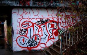 Zabezpieczanie elewacji powłoka antygrafitti